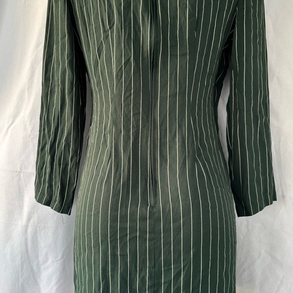 VTG I.S.B. INC. WOMEN'S SZ 10 elegant STRIPED dress green and white. - Picture 5 of 11